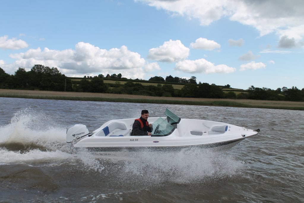 New Olmpic 460 BR Bowrider - Image 18