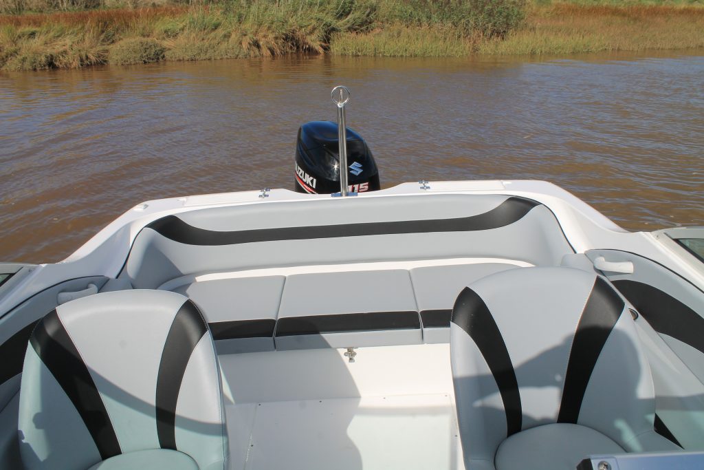 New Olympic 580 Bowrider - Image 7