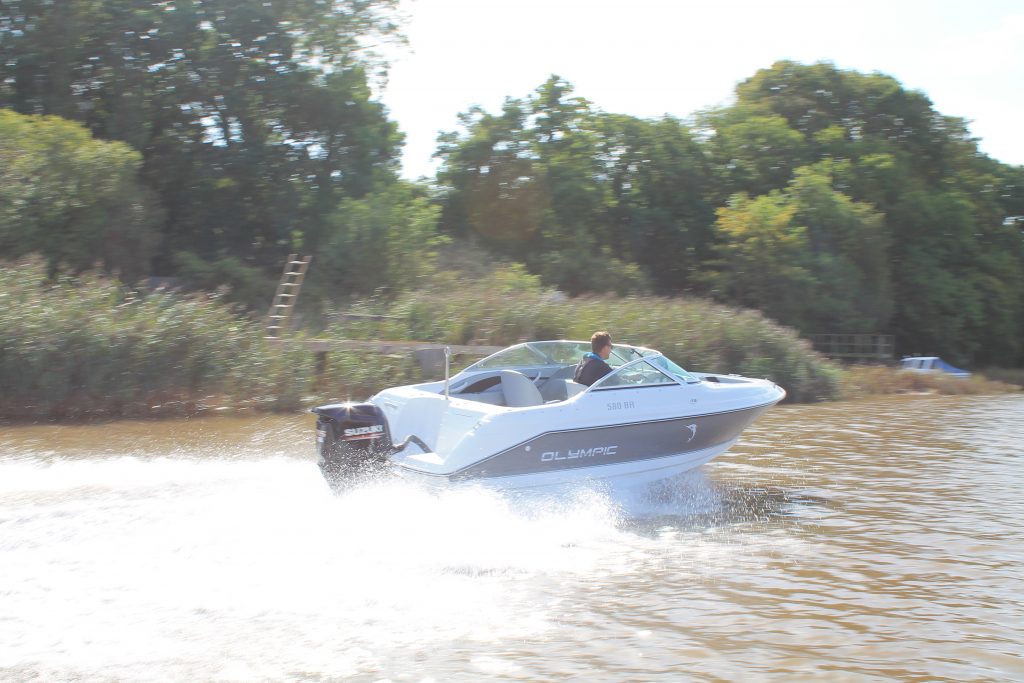 New Olympic 580 Bowrider - Image 12