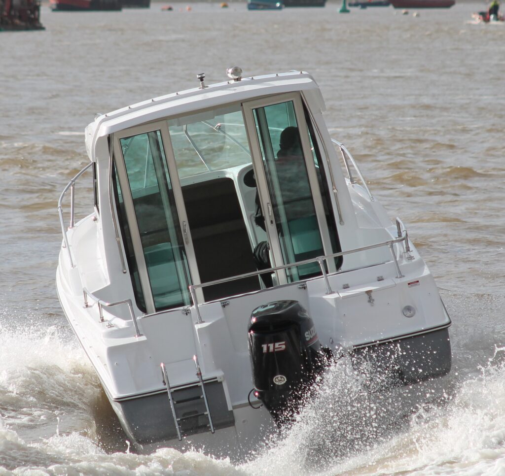 New Olympic 620C Pilothouse - Image 8