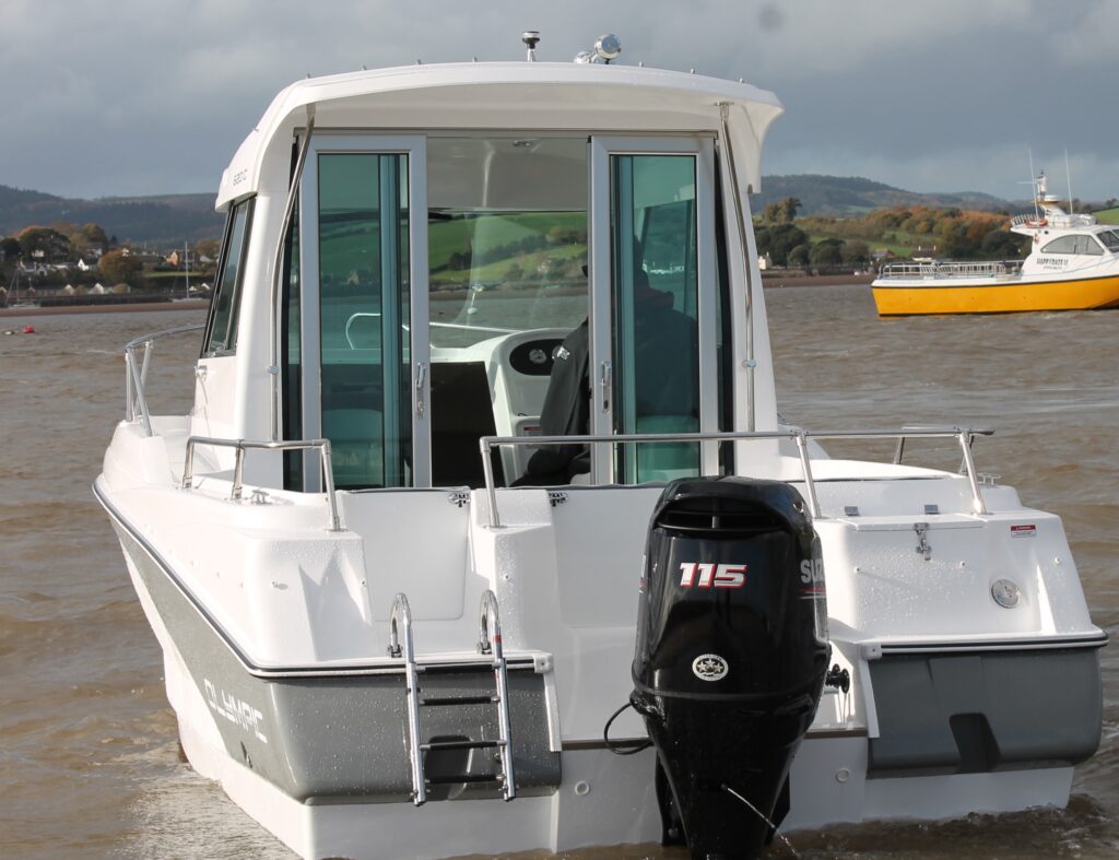 New Olympic 620C Pilothouse - Image 9