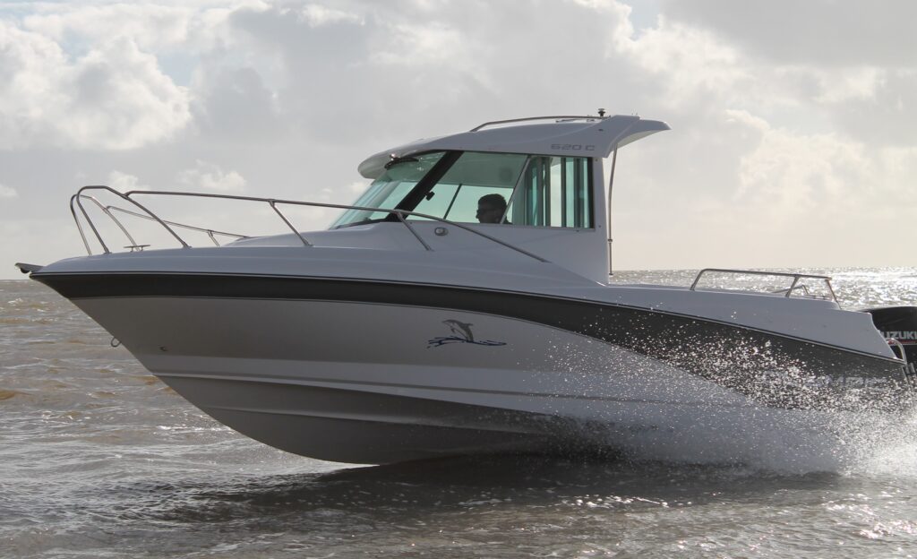 New Olympic 620C Pilothouse - Image 4