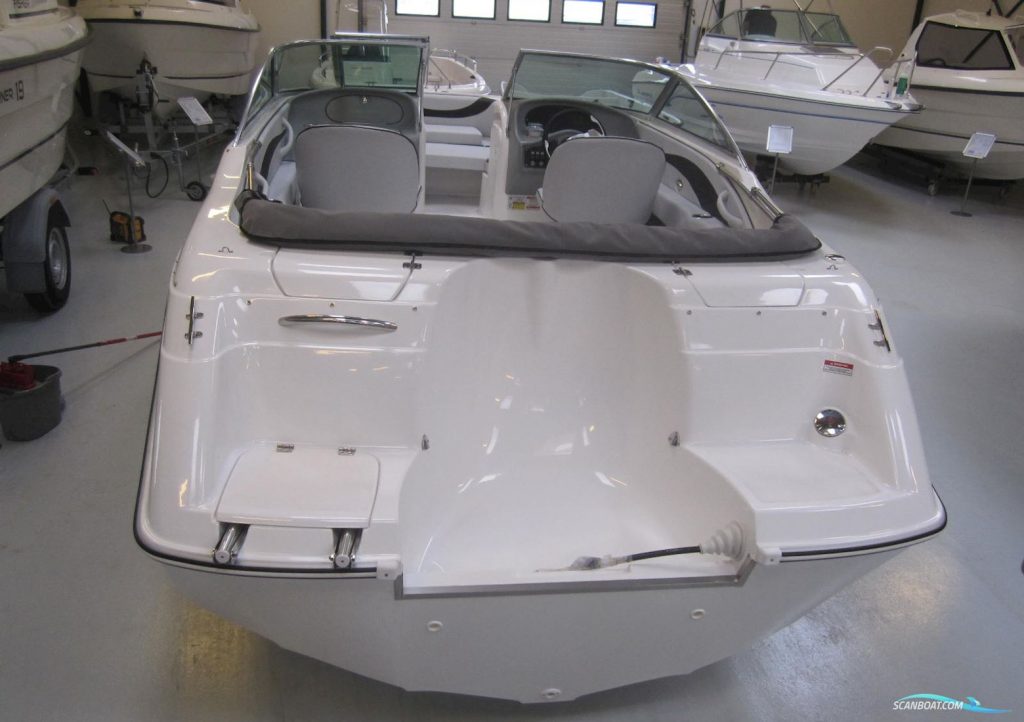 New Olympic 580 Bowrider - Image 11