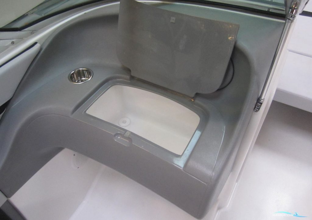 New Olympic 580 Bowrider - Image 19