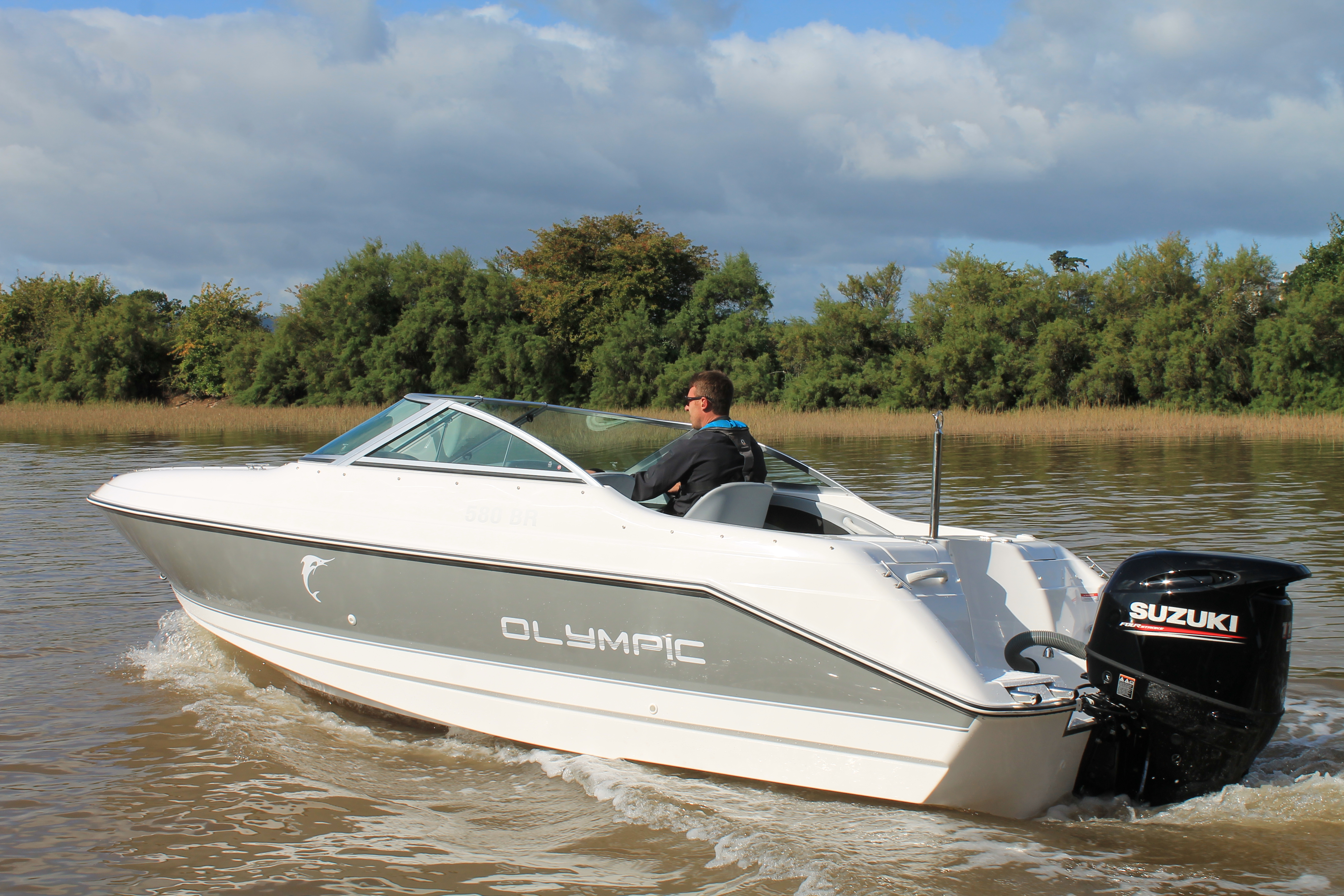 New Olympic 580 Bowrider - Image 3