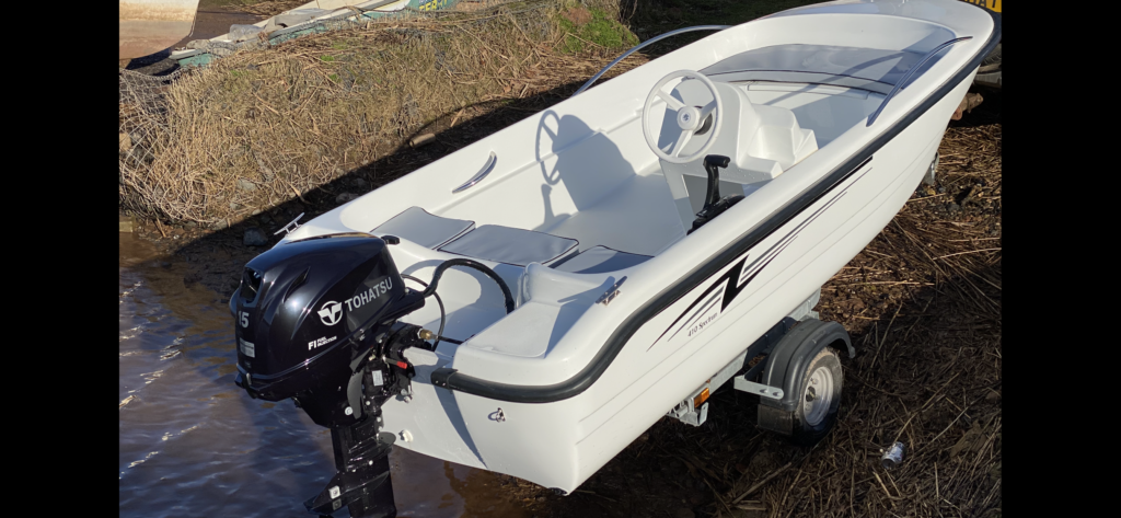 Spectrum 410 RC Rigged with Tohatsu MFS15 EPS - Image 8