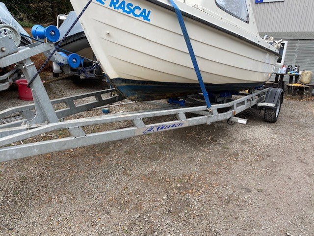 Extreme 1900KG roller boat trailer. USED SOLD - Image 2