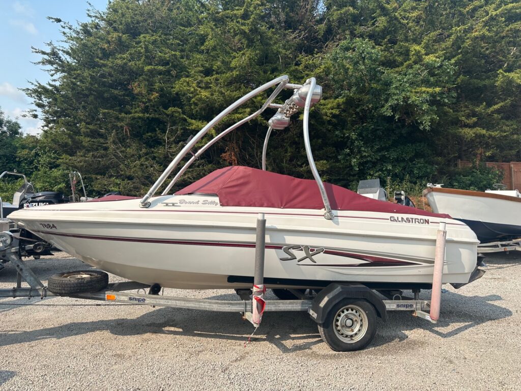 Glastron SX 175 Bowrider - Image 2