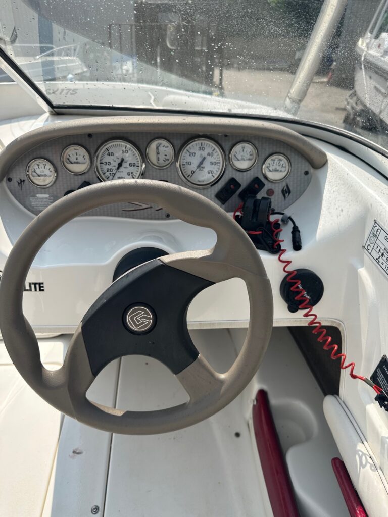 Glastron SX 175 Bowrider - Image 5