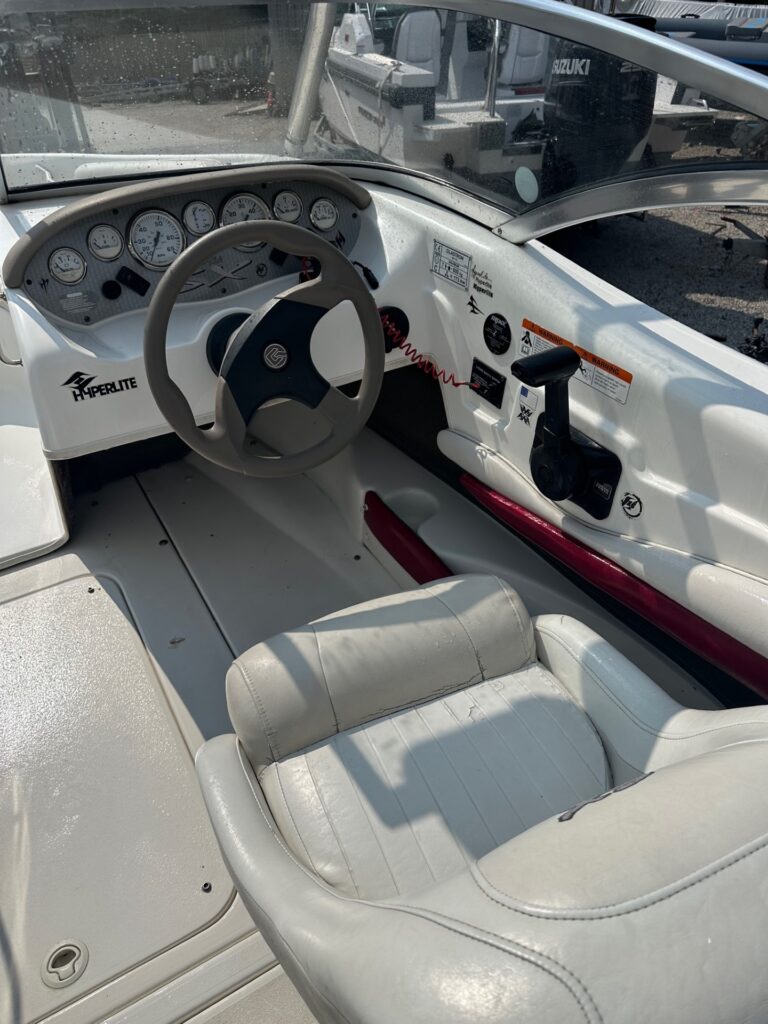 Glastron SX 175 Bowrider - Image 6