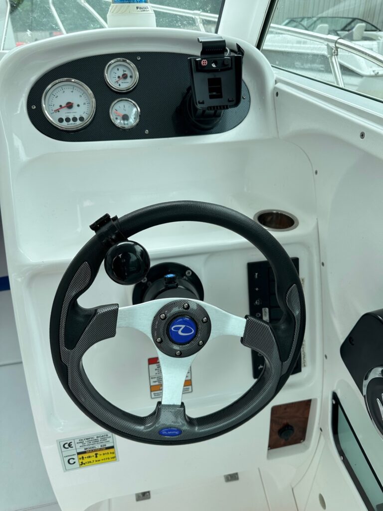 Olympic 620C Pilothouse Suzuki DF70 - Image 7