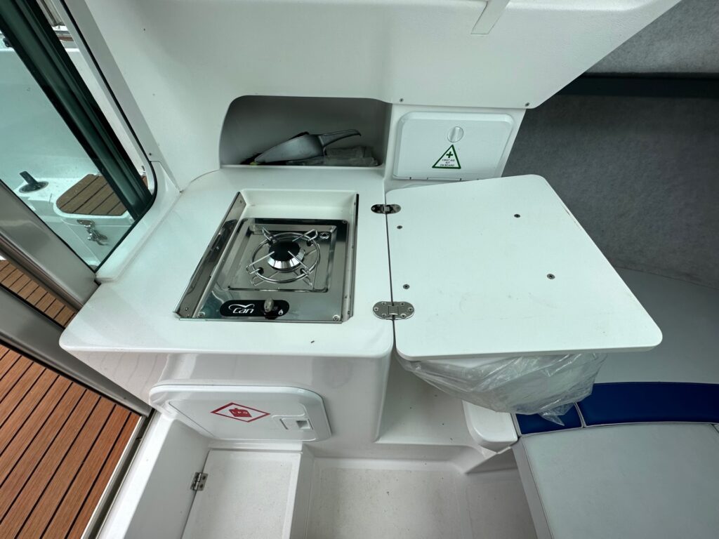 Olympic 620C Pilothouse Suzuki DF70 - Image 5