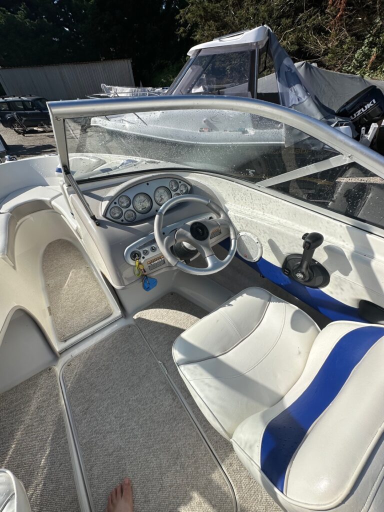 Maxum 2004 SR3 2004 Bowrider SOLD - Image 11