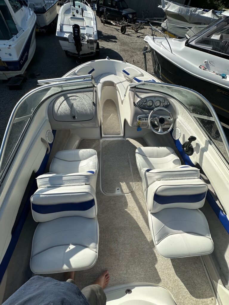 Maxum 2004 SR3 2004 Bowrider SOLD - Image 13