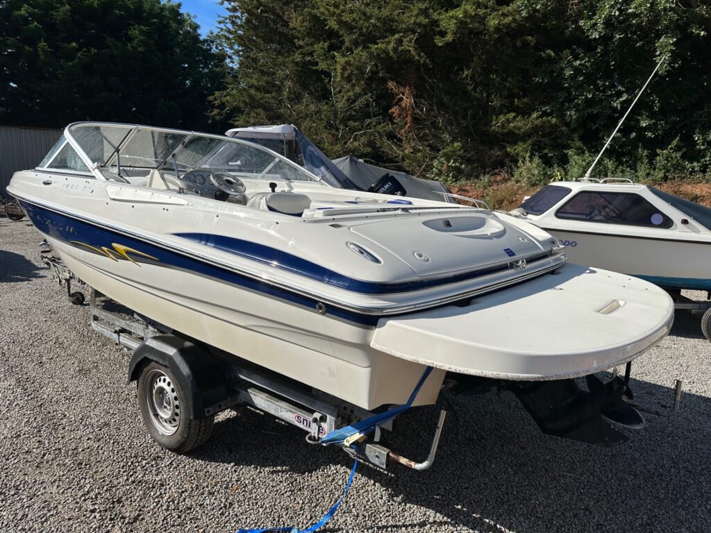 Maxum 2004 SR3 2004 Bowrider SOLD - Image 3