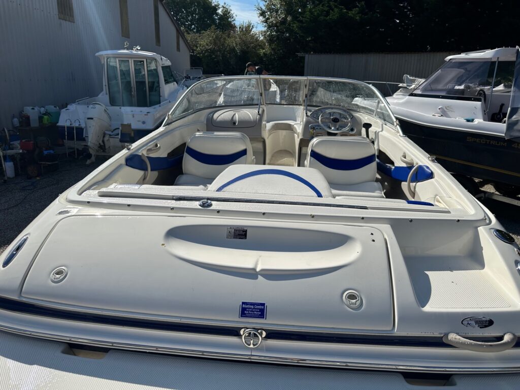 Maxum 2004 SR3 2004 Bowrider SOLD - Image 17