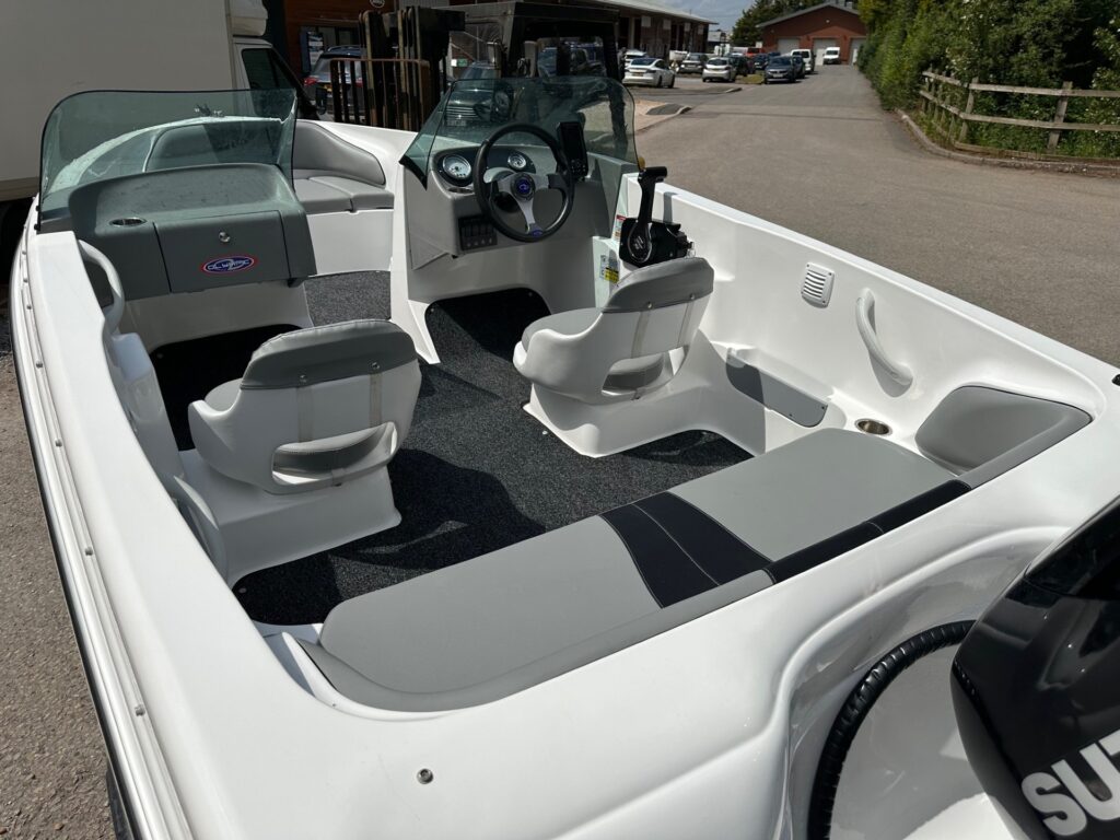 OLYMPIC 460BR BOWRIDER 2023!!!! - Image 12