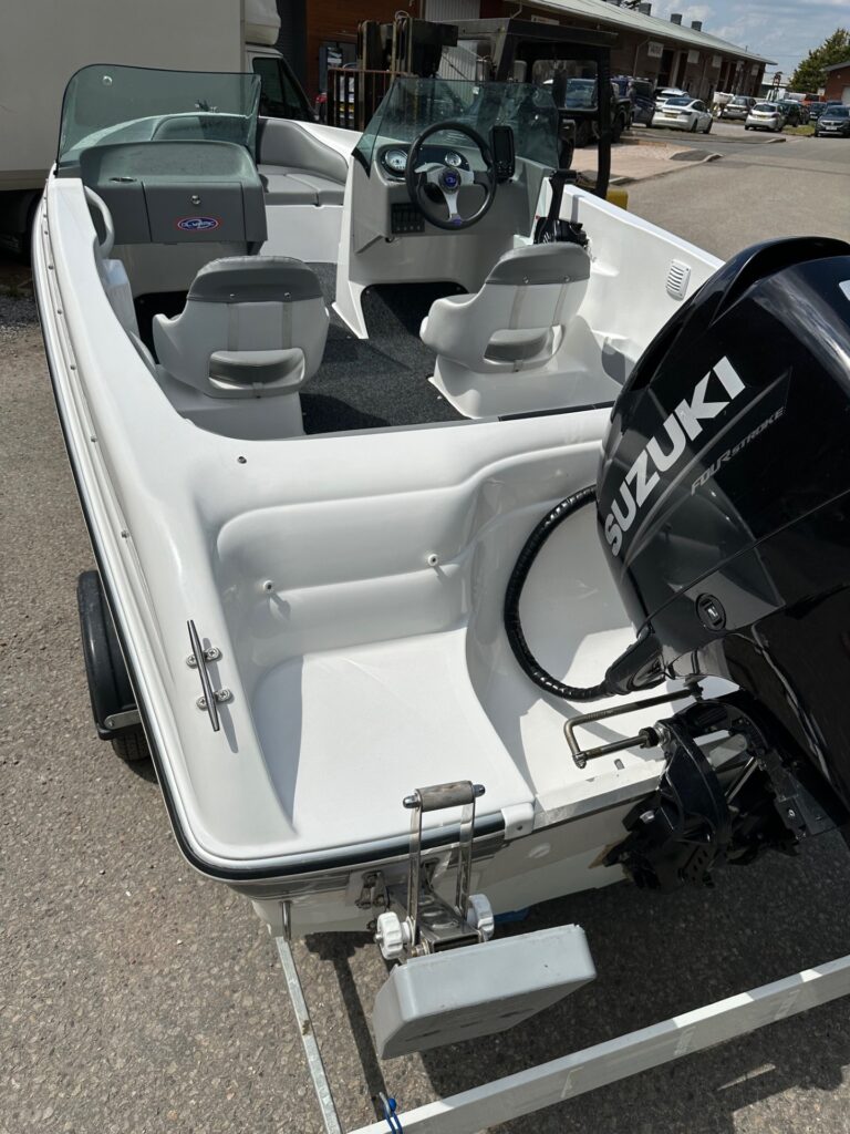 OLYMPIC 460BR BOWRIDER 2023!!!! - Image 13
