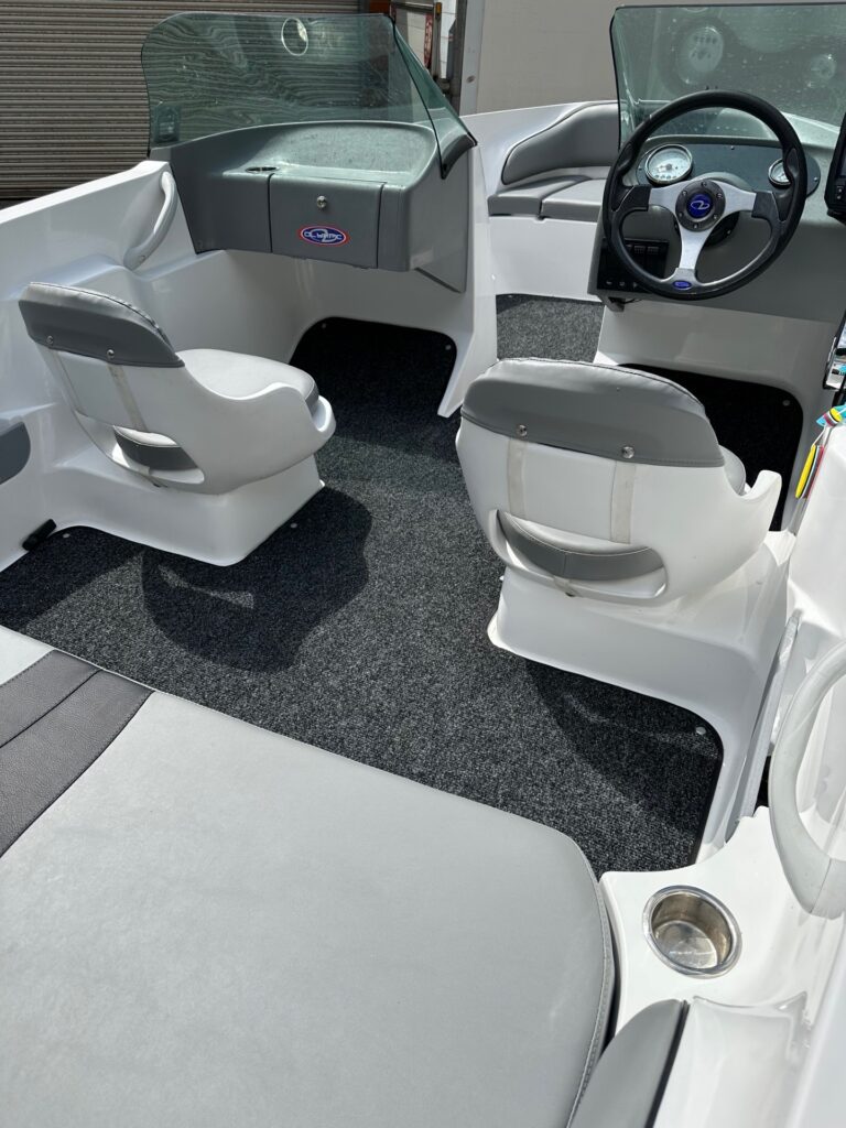 OLYMPIC 460BR BOWRIDER 2023!!!! - Image 8