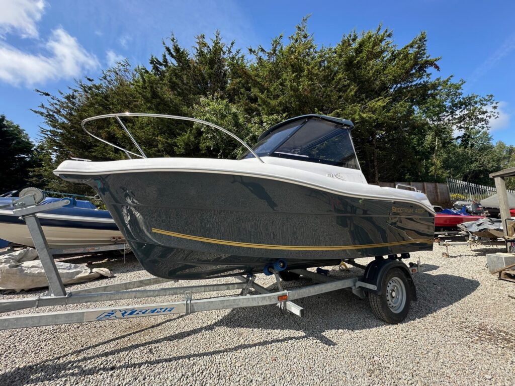 New Spectrum 480P with Mercury MFS40hp used (approx 11hrs)