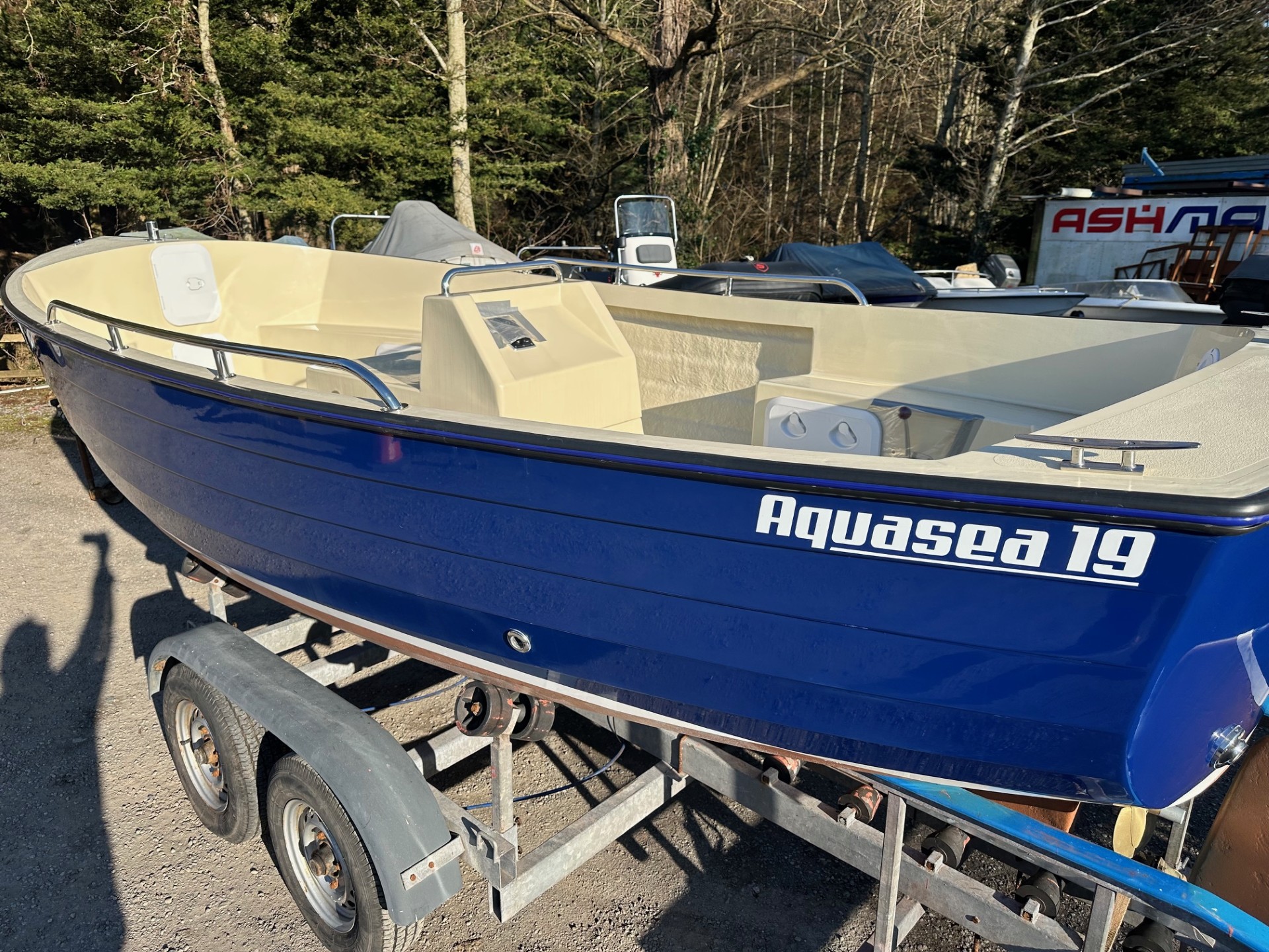 AQUASEA 585 EL Coastal Launch - Image 2