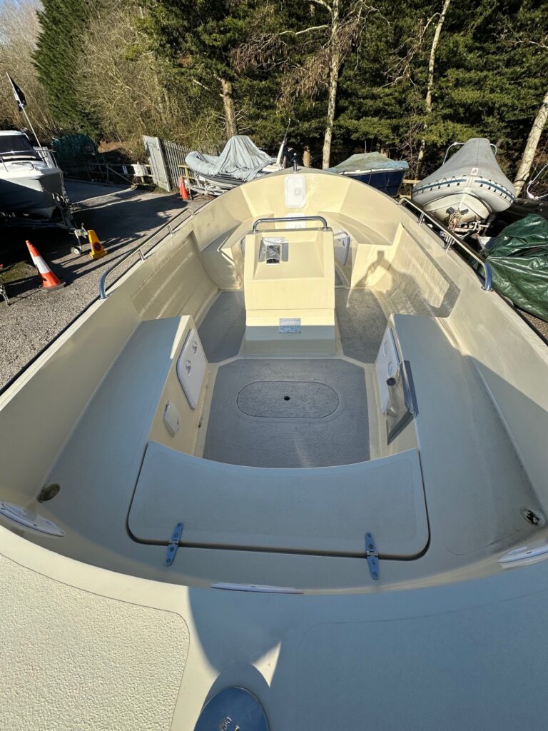 AQUASEA 585 EL Coastal Launch - Image 13