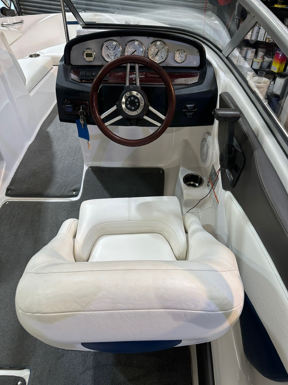 Regal 1900 Sports Bowrider - Image 12