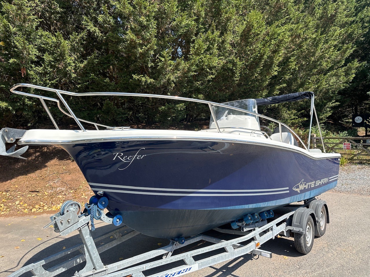 White Shark 205 with 2019 Suzuki DF150 - Image 4